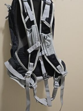 OSPREY TALON II Black Backpack with White Accents